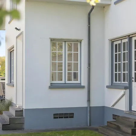 Les Brisants Βίλα